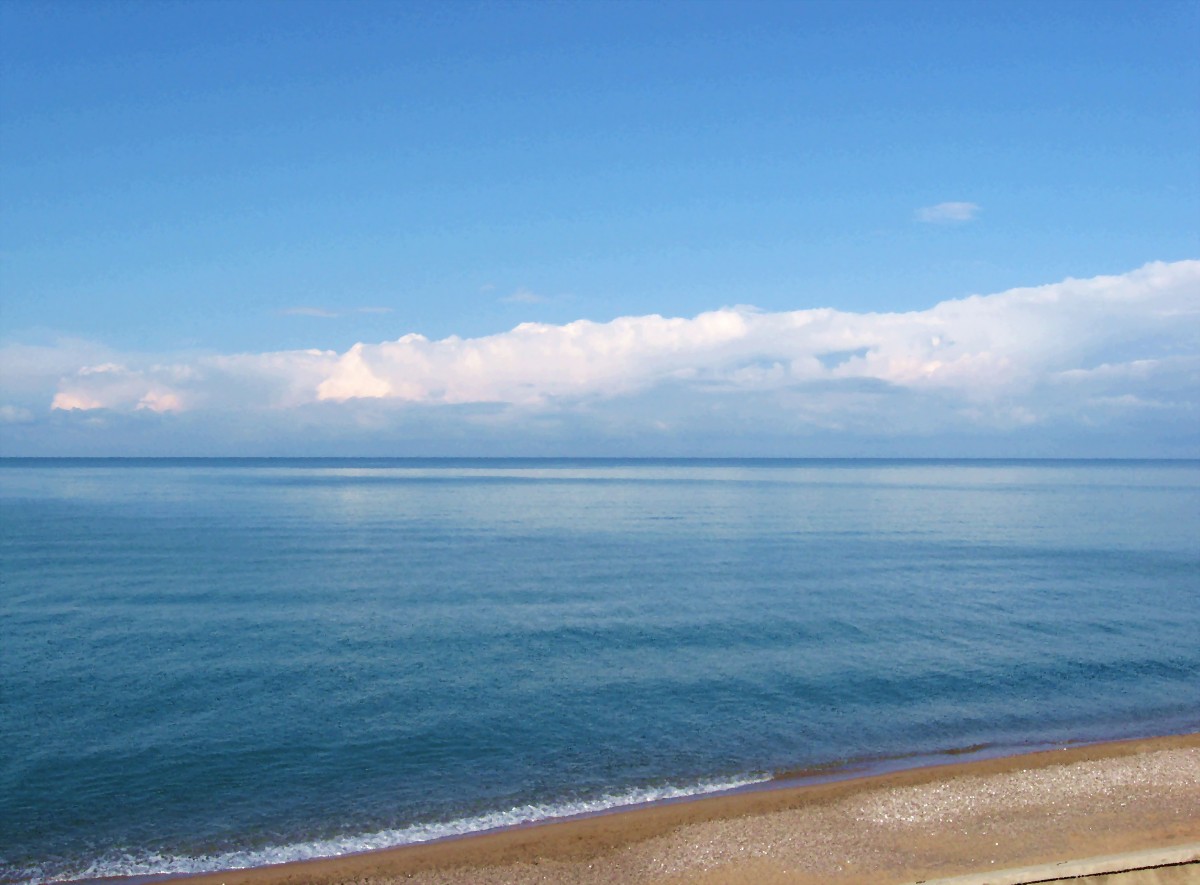 Песчаные пляжи Николаевки Крым